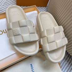 Louis Vuitton Slippers